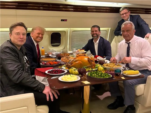 [월가 톡톡] AI시대 '추수감사절 만찬'이란…"SNS서 넘치는 합성 사진"_김지연