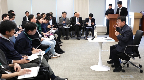 김성환 기후장관 "동서울변전소, 직접 대화하며 문제 풀 것"_이재헌
