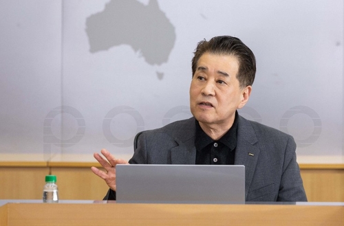 포스코 장인화, 올해 첫 경영회의서 "수익성 중심…숫자로 입증할 것"_윤은별