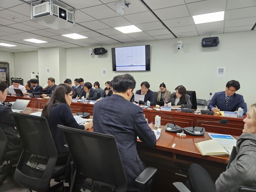 녹색국채 찍으면 금리 낮아질까…'그리니엄 vs 디스카운트'_노현우