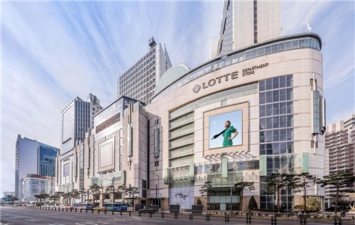 [유통가 산책] 롯데쇼핑, 백화점이 실적 이끌었다…올해 관건은 마트_정수인