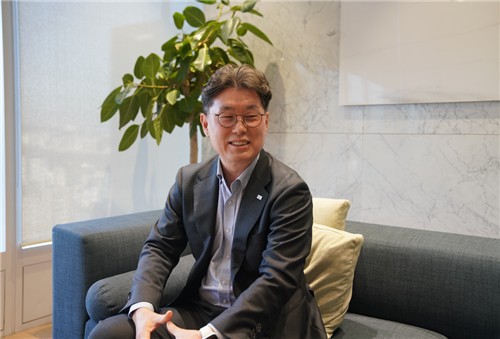 [금융, 사람이 미래다] 미래에셋 CHO "판교보다 다이나믹…테크 인재 1천명 늘린다"_박경은