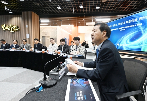 구윤철, 창업 재도전 청년 만나 "실패가 낙인 아닌 사회 만들겠다"_박준형