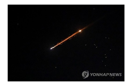 쿠웨이트, 이란 공격에 송전선 7개 손상…가동 중단에 정전 발생_홍경표