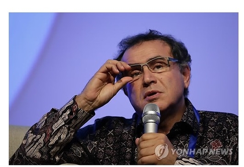'닥터둠' 루비니 "인플레 고착화 따른 금리 인상, 유가 수준에 달려"_홍경표