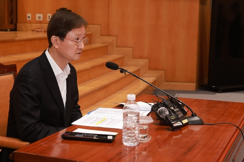 이찬진 "사모대출 펀드, 과거 고위험상품과 유사…불완전판매 가능성"_신민경