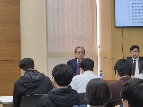 주주총회에 참석한 조정호 메리츠금융 회장