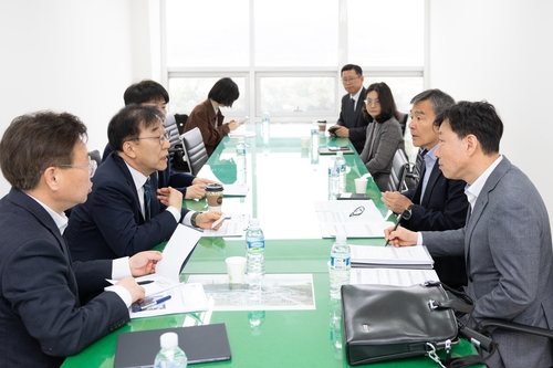 김윤덕 국토장관 "휴게소 불공정 행위 발본색원"_한종화