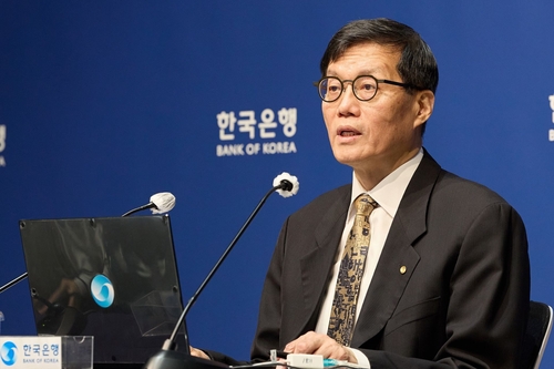 이창용 "외국인 매도 주도 환율 상승…개입할 이유 적었던 국면"_윤시윤