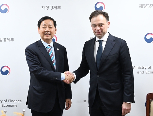 구윤철, 폴란드 재무장관에 "중동發 '경제 전시상황'…경협 확대 기대"_박준형