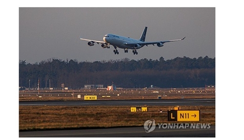이란, 민항기에 영공 일부 재개방…전쟁 이후 처음_홍경표