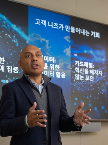 AWS 부사장 "올해 에이전틱 AI 원년…고객 생산성 최대 85%↑"_한종화