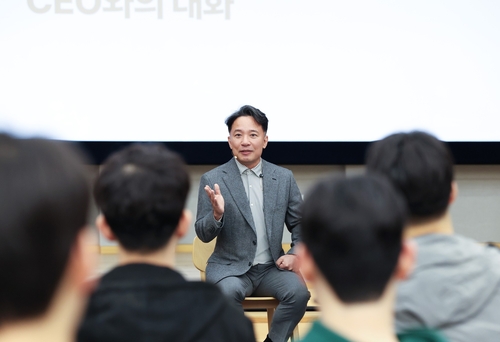 김택진 NC 대표 "논리 넘어 본능적인 재미 선사하는 게임 만들어야"_한종화