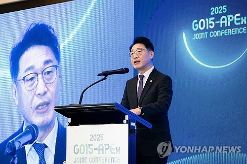 사상 첫 전력망 민간 개방·RPS 폐지 상임위 통과…"에너지 대전환 시동"_이재헌