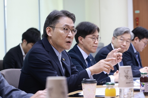 "AI 공격, AI로 막자"…금융사 망 분리 규제 확 푼다_이수용