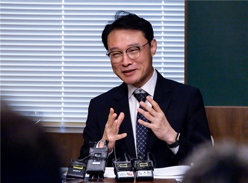 이규연 "李, 부동산 끊임없이 챙겨…사랑받는 리더 공통점은 SNS"_정지서