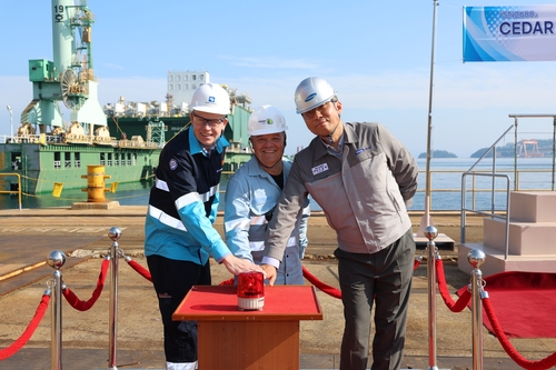 삼성重, '시더 FLNG' 성공적 진수…세계 최초 3기 동시 건조 신기원_이재헌