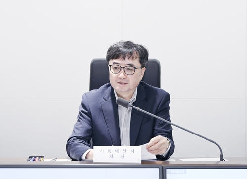정부 "추경 신속대상 71% 집행…고유가 지원금 99% 지급"_최욱