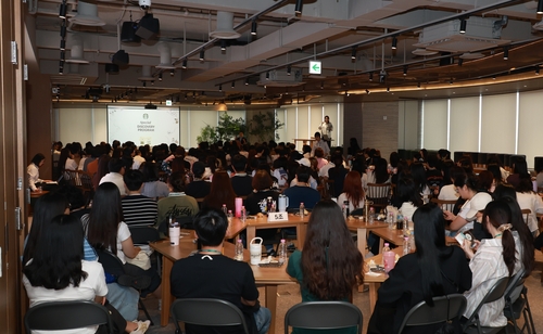 [변명섭의 소비통] 스타벅스가 멈춘 오후_변명섭