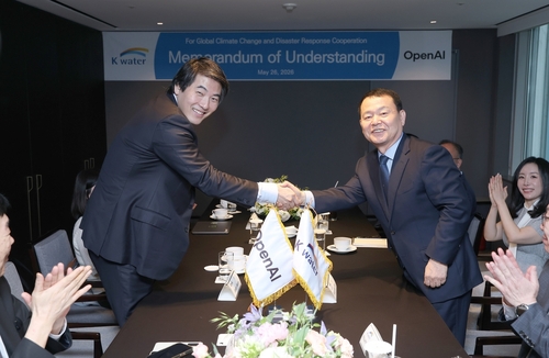 수공, 오픈AI와 맞손(오른쪽 윤석대 수공 사장)
