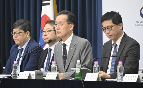 이형일 재정경제부 1차관, 하반기 경제성장전략 브리핑 