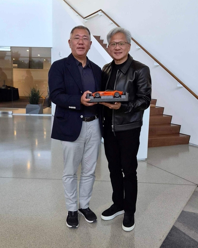 젠슨 황 엔비디아 CEO와 정의선 현대차그룹 회장