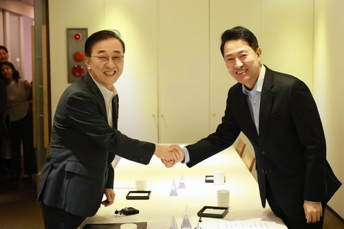 김윤덕 국토부 장관, 오세훈 서울시장 면담