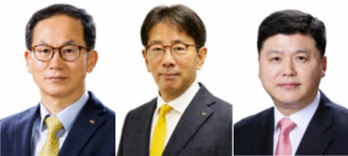 양종희 회장과 이재근 부문장, 권광석 전 우리은행장