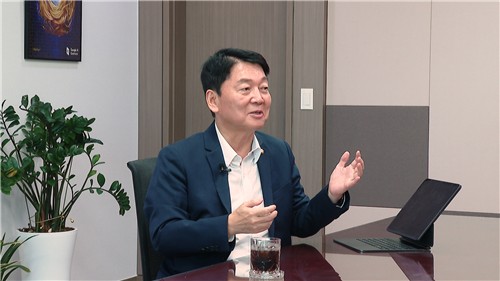 [인터뷰] 안철수 "부동산 정책 번복에 신뢰 '땅바닥'…주거안정 목적 잃었다"_온다예