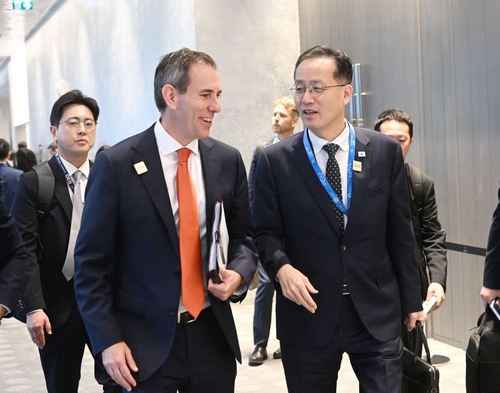 이형일, 짐 차머스 호주 재무장관 면담
