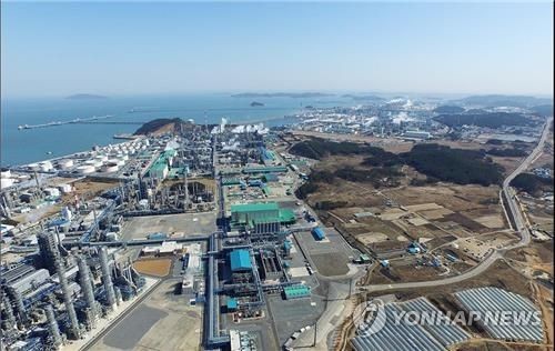[석화 빅4 실적] 작년보단 나아졌다지만…불황 속 부채 점증 '여전'_정필중
