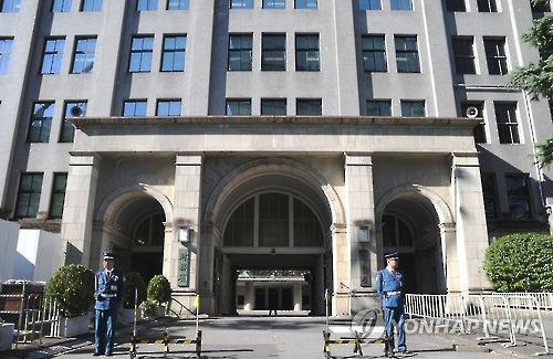 일본 재무성·금융청·BOJ 만난다…시장 혼란 대책 마련_정윤교