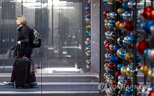 할로윈호박 버리자 블프·연말 쇼핑시즌, 美소비 증가세 둔화될까_정선영