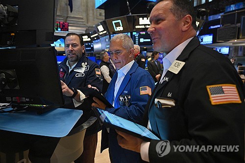 뉴욕증시, S&P500지수 5,000 돌파하며 출발_윤영숙