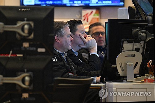 뉴욕증시, 애플 등 기술주 약세에 하락…나스닥 1.7%↓마감_윤영숙