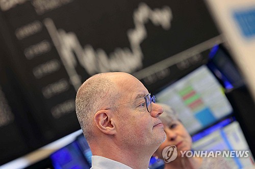 헤지펀드들, 글로벌 매크로 전략에 애먹어…"중앙銀 움직임 관망"_윤시윤