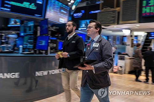 뉴욕증시, 엔비디아 기대+연준 신중론…나스닥 역대최고 마감_정선영