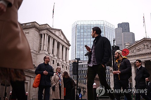 BOE 수석 이코노미스트 "점진적 금리 인하는 조건부"_최진우