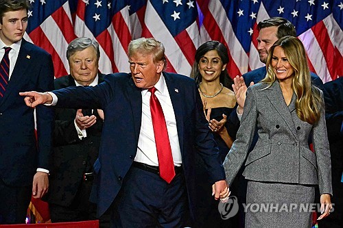 트럼프 "부채 한도 연장, 최근 몇 년간 가장 어리석은 결정"_강수지