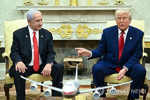 트럼프 "이란, 이스라엘 공격으로 진지하게 핵 협상할 수도"_최진우