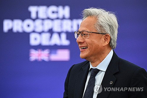 HSBC, 엔비디아 투자의견 '매수'…목표 주가 200→320달러 상향_최진우