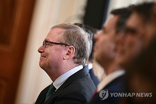 백악관 "워시 연준 의장 빠르게 인준돼야…모든 자원 투입"_최진우