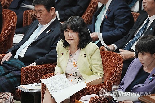 日 재무상 "환율에 모든 조치 취할 준비됐다"_권용욱