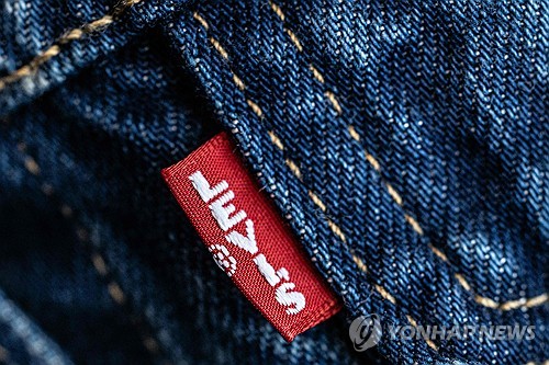 리바이스, 실적 호조에 시간 외 5%대 급등_권용욱