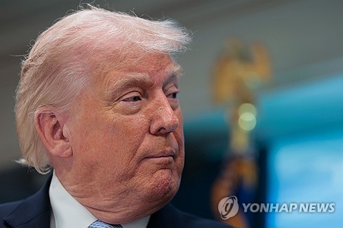 트럼프 "이란에 적극적인 협상 참여자 있어…그들은 합의 원해"(종합)_최진우