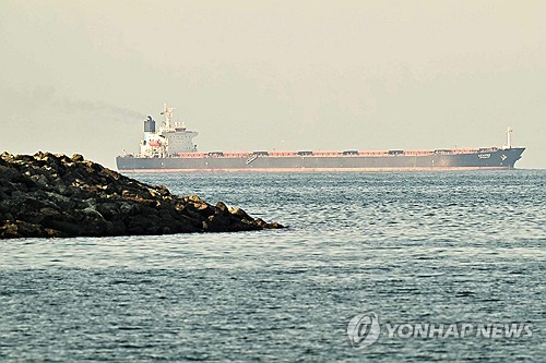 美, 러시아산 해상 원유 한시적 판매 허용_권용욱