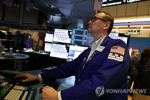 뉴욕증시, 유가 진정에 상승 출발_윤정원