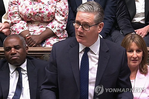 "사퇴 압박 英 총리, 측근에 '끝까지 싸울 것' 분명히 해"_최진우