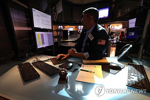 뉴욕증시, 기술주 약세·인플레 우려에 하락 출발_윤정원