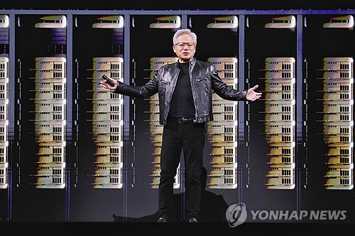 젠슨 황, 휴머노이드 로봇 공개…파트너사는 中 스타트업_권용욱